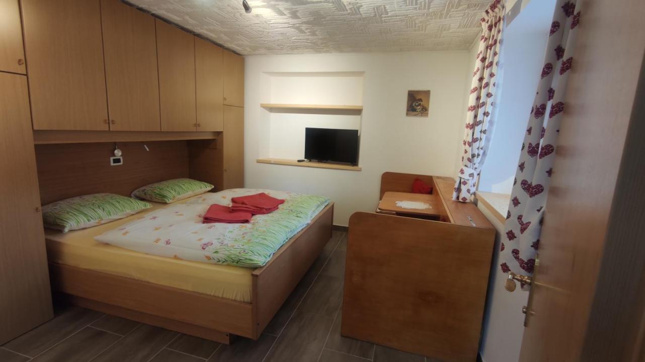 Ciasa Andy Apartment Badia  Bagian luar foto
